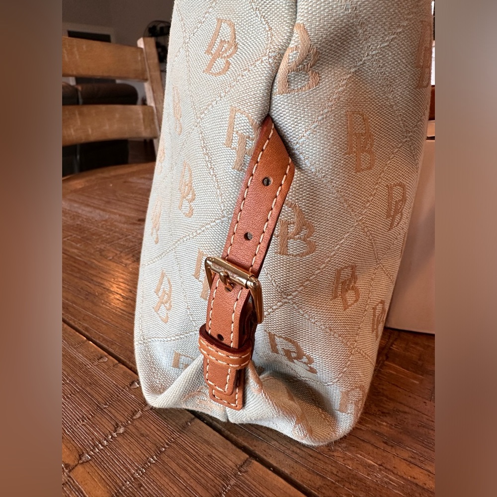 DOONEY & BOURKE Shoudler Bag - Picture 7 of 15